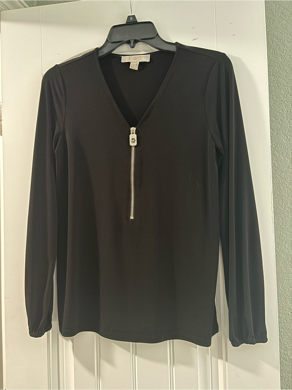 MICHAEL Michael Kors Black V-Neck Zip Front Top